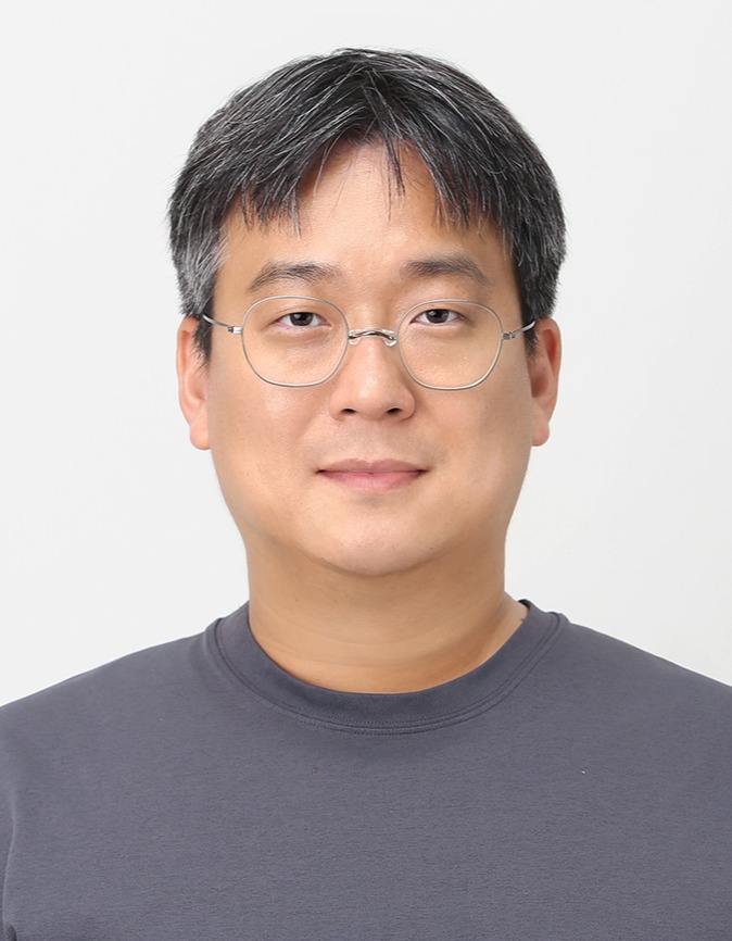 Chang-Myung Oh