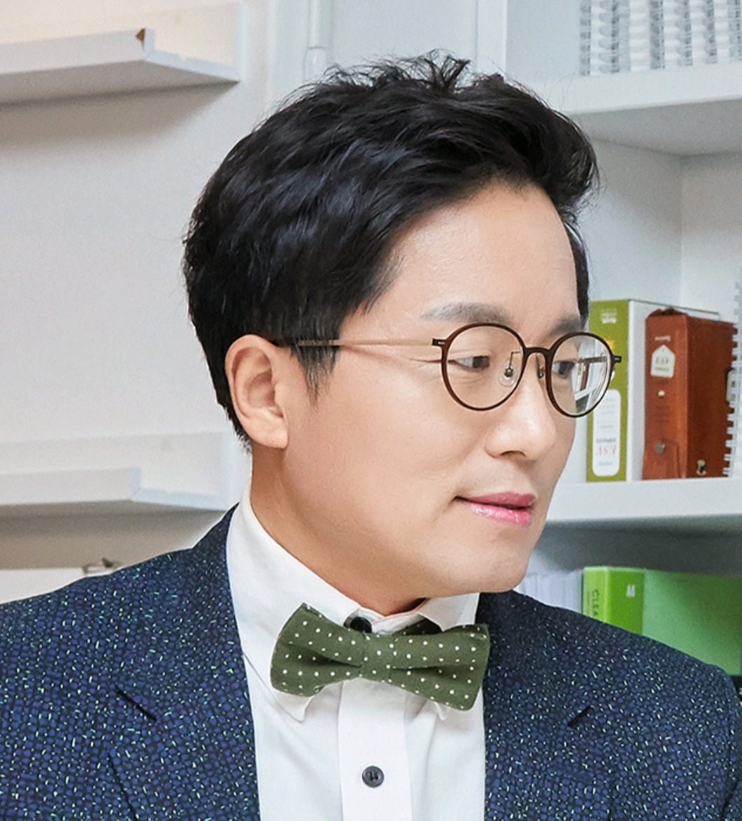 Jinhan Lee