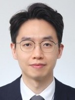 Jong Woo Lee